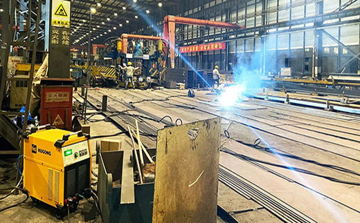 jxf吉祥坊数字化等离子切割+碳弧气刨两用机LGB 120B使用现场