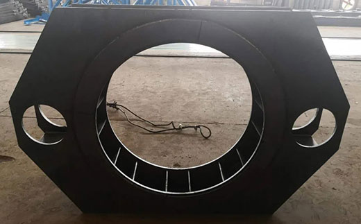 上xf吉祥坊机械人焊接工作站焊接大型工件