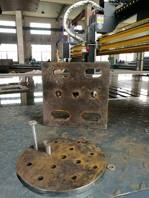 路灯出产厂家用jxf吉祥坊数控等离子切割机现场切割的工件